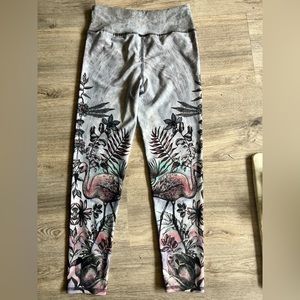 Evolution & Creation, yoga pants, leggings in great condition